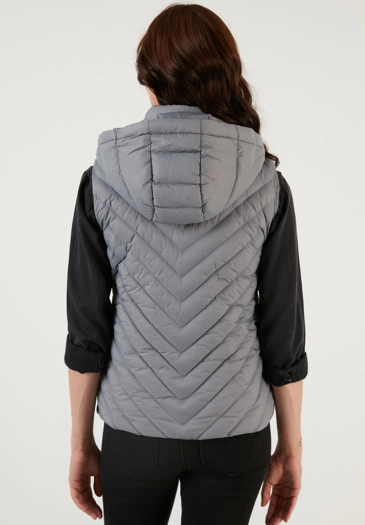 LELA Regular Fit - Bodywarmer - Grey 2 LELA Regular Fit - Bodywarmer - Grey - Afbeelding 2