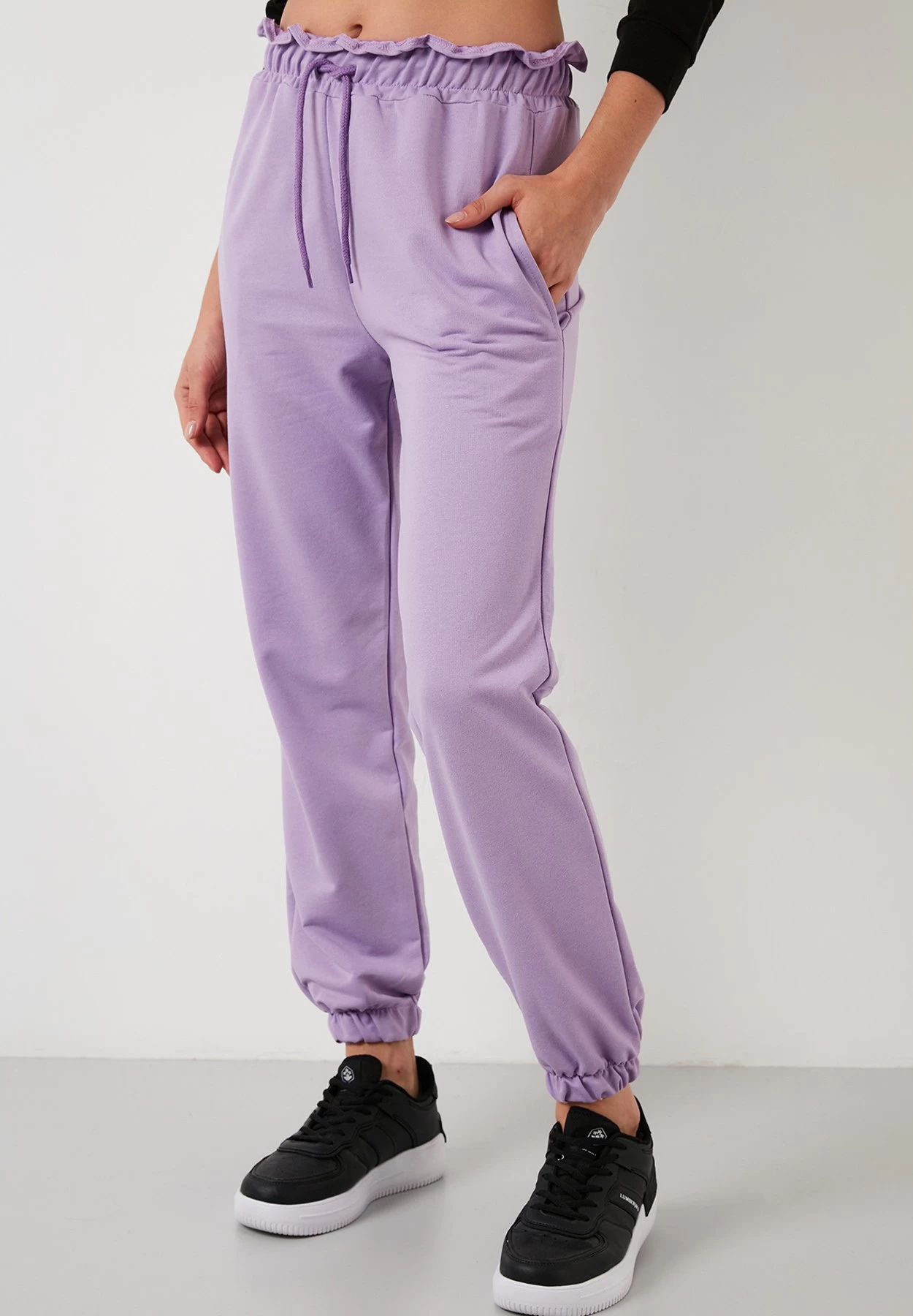 LELA Regular Fit - Trainingsbroek - Lilac 4 LELA Regular Fit - Trainingsbroek - Lilac - Afbeelding 4