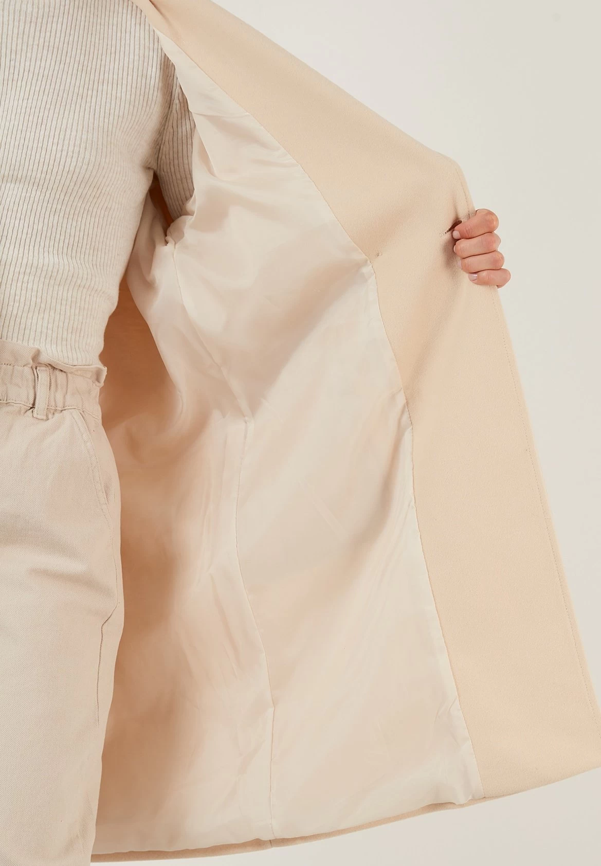 LELA Loose Fit - Mantel - Stone 4 LELA Loose Fit - Mantel - Stone - Afbeelding 4