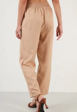 LELA Regular Fit - Broek - Camel -LELA 19c2cb8381504d46ab43636a80cb30df