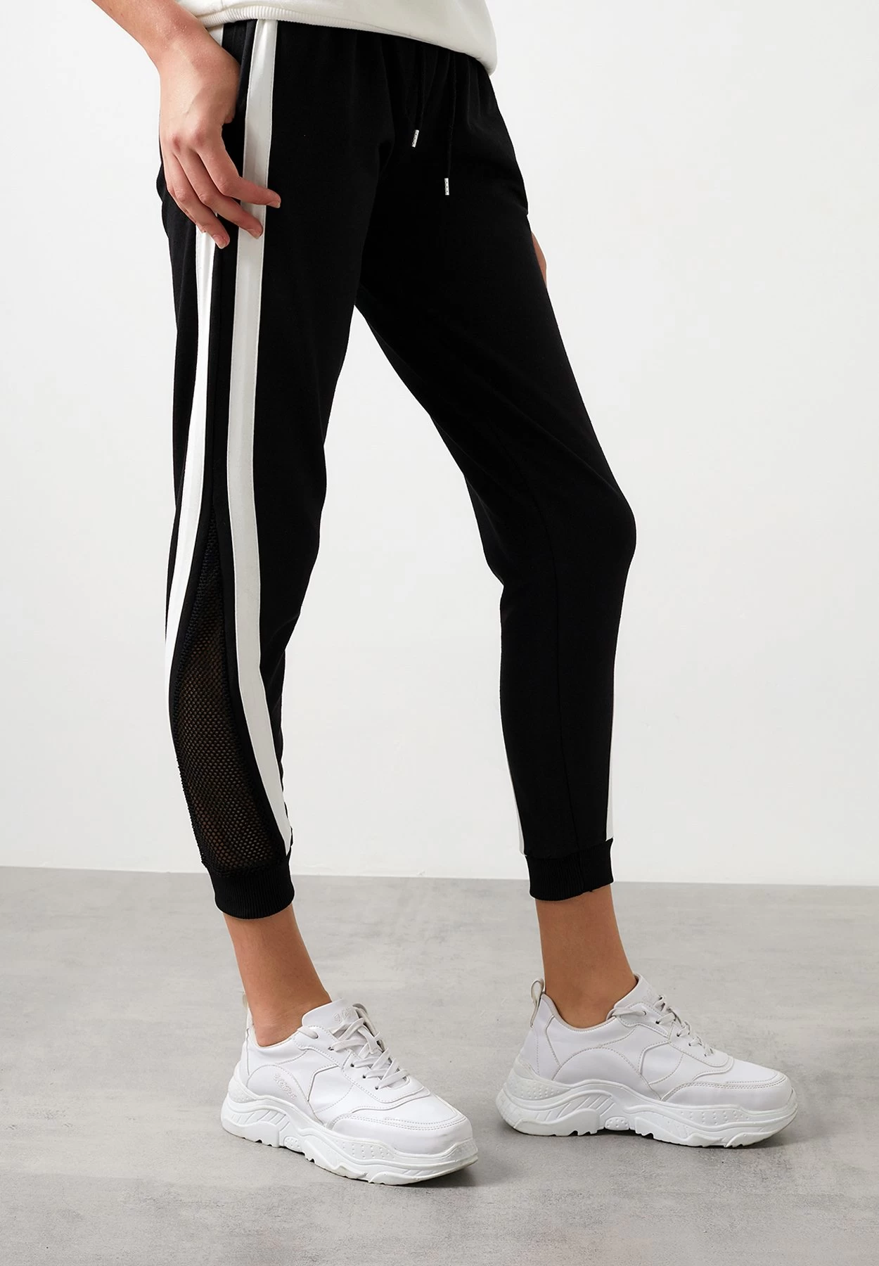LELA Slim Fit - Trainingsbroek - Black 4 LELA Slim Fit - Trainingsbroek - Black - Afbeelding 4