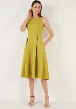 LELA Crew Neck Pleated Midi - Cocktailjurk - Olive