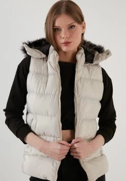 LELA Slim Fit - Bodywarmer - Stone Colored -LELA 3831cf9e625f4388bd74203784e9b0b5