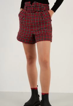 LELA Regular Fit - Shorts - Red -LELA 3a1fe1cacc2842318a4d5a12f92ae6b4
