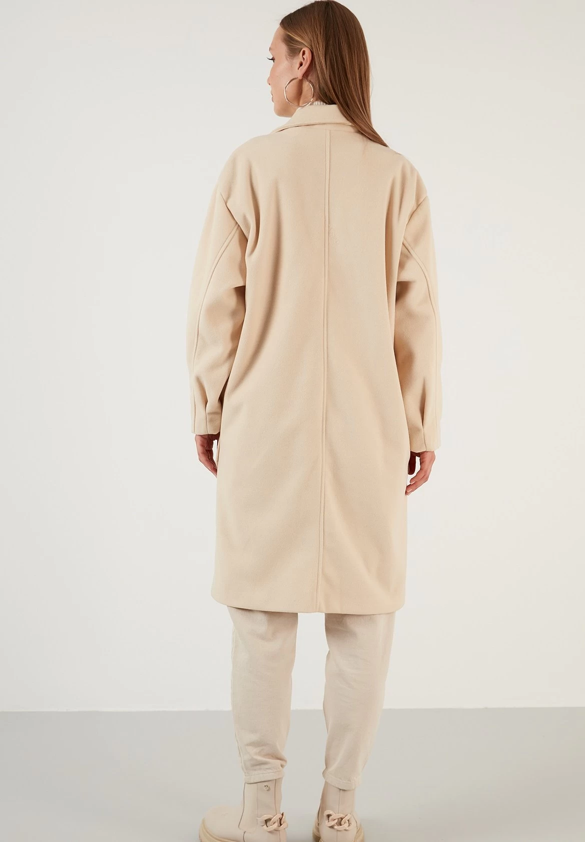 LELA Loose Fit - Mantel - Stone 3 LELA Loose Fit - Mantel - Stone - Afbeelding 3