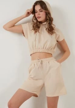 LELA Two Piece Set - Regular Fit - Shorts - Stone Colored 7 LELA Two Piece Set - Regular Fit - Shorts - Stone Colored -LELA 6af70af6f68249db9187a49d4bb13d7e