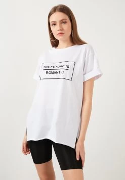 LELA Oversized - T-Shirt Print - White -LELA 717aef2e61f34947a91e10c3bfbc4c51