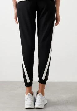 LELA Slim Fit - Trainingsbroek - Black 6 LELA Slim Fit - Trainingsbroek - Black -LELA 7735b6a96c3c4a828da22668188affae