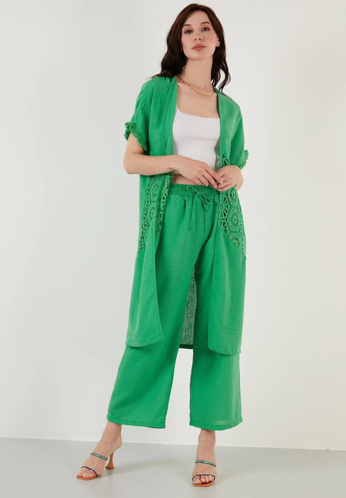 LELA Two Piece Set - Regular Fit - Vest - Green 1 LELA Two Piece Set - Regular Fit - Vest - Green