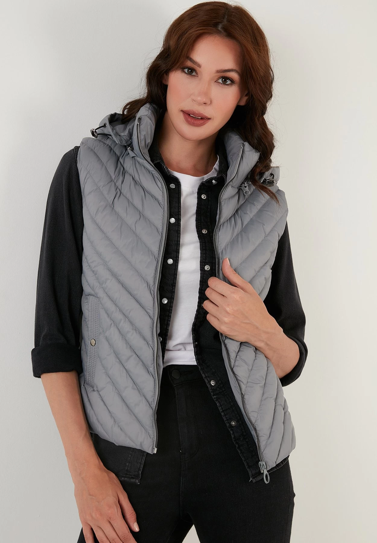 LELA Regular Fit - Bodywarmer - Grey 5 LELA Regular Fit - Bodywarmer - Grey - Afbeelding 5