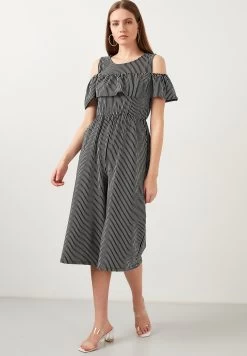 LELA Slim Fit - Jumpsuit - Black