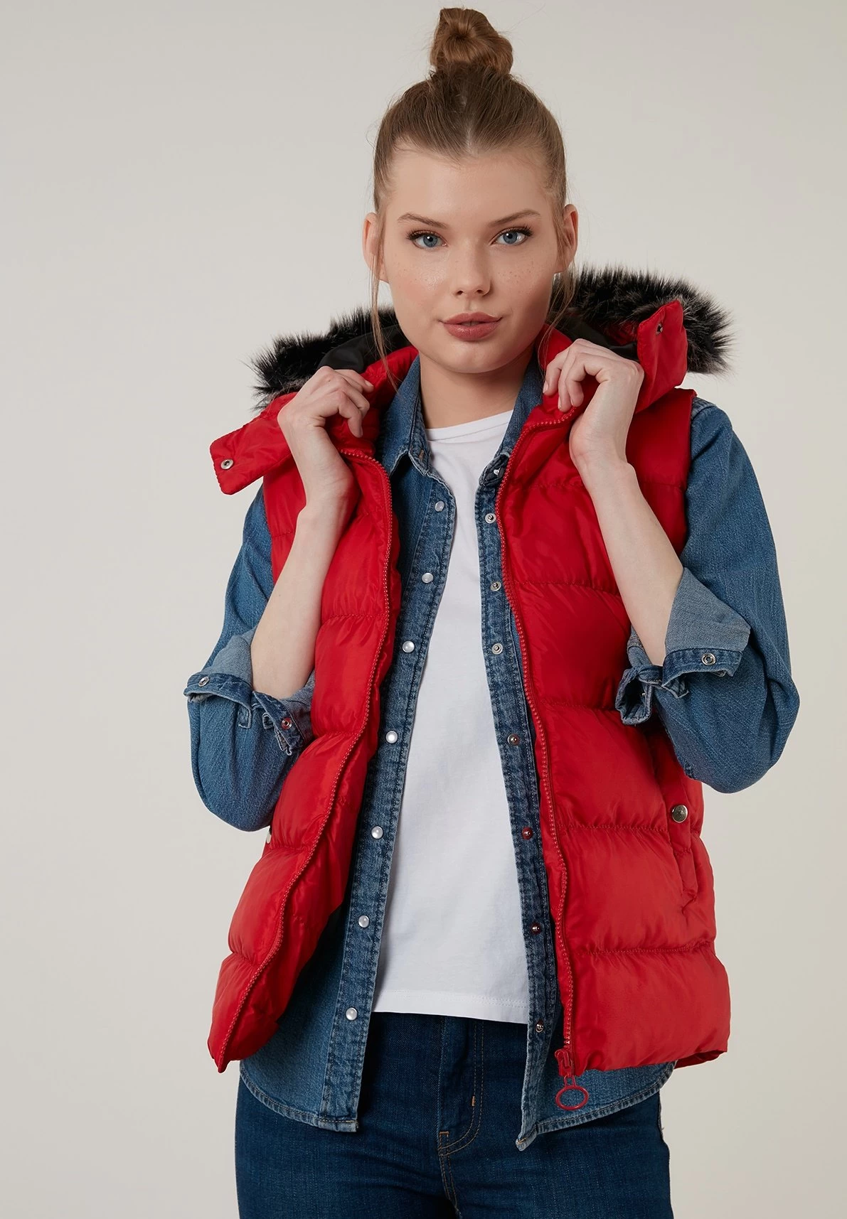 LELA Slim Fit - Bodywarmer - Red 5 LELA Slim Fit - Bodywarmer - Red - Afbeelding 5