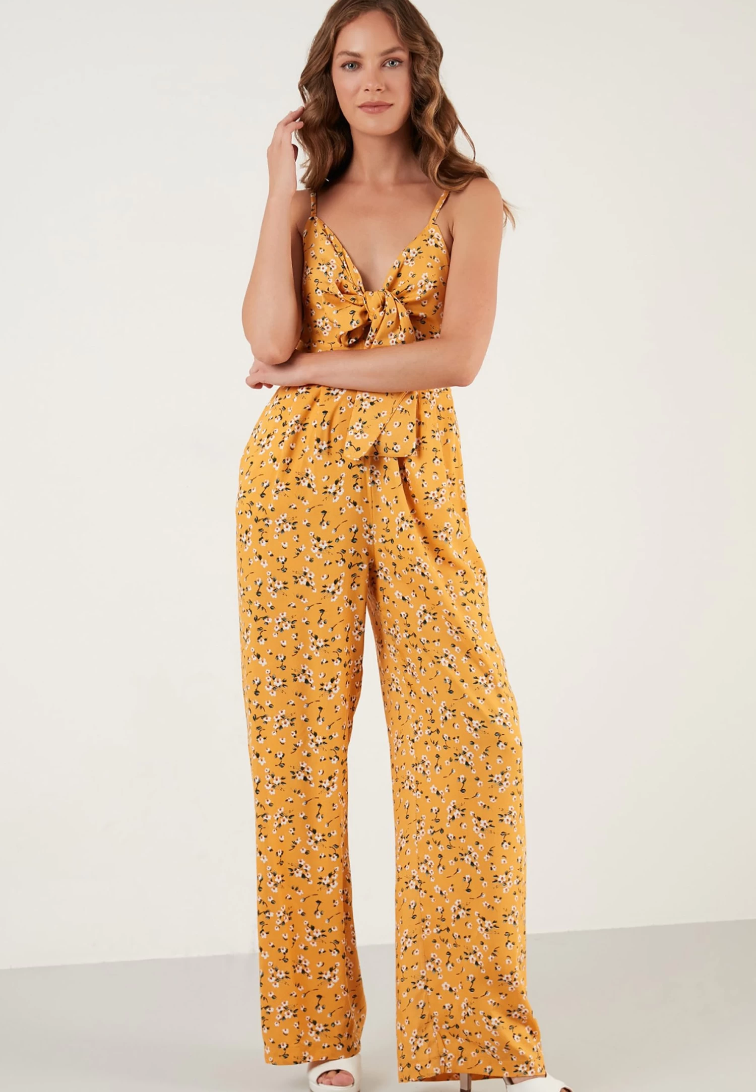 LELA Regular Fit - Jumpsuit - Yellow 2 LELA Regular Fit - Jumpsuit - Yellow - Afbeelding 2