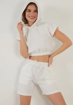 LELA Two Piece Set - Regular Fit - Shorts - Ecru -LELA 8cf76831c3ba424987f78d2027de2d4a