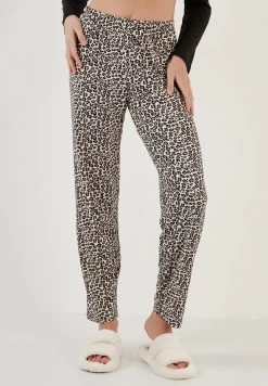 LELA Soft Touch - Pyjama - Leopard Black 11 LELA Soft Touch - Pyjama - Leopard Black -LELA 933d7e9140284b0e996a71ffcc21925d