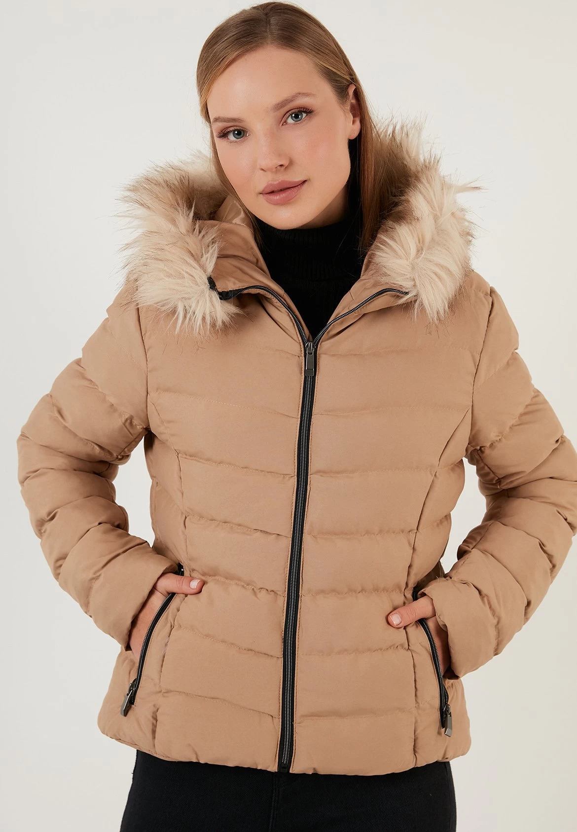 LELA Inflatable- Winterjas - Light Brown 1 LELA Inflatable- Winterjas - Light Brown