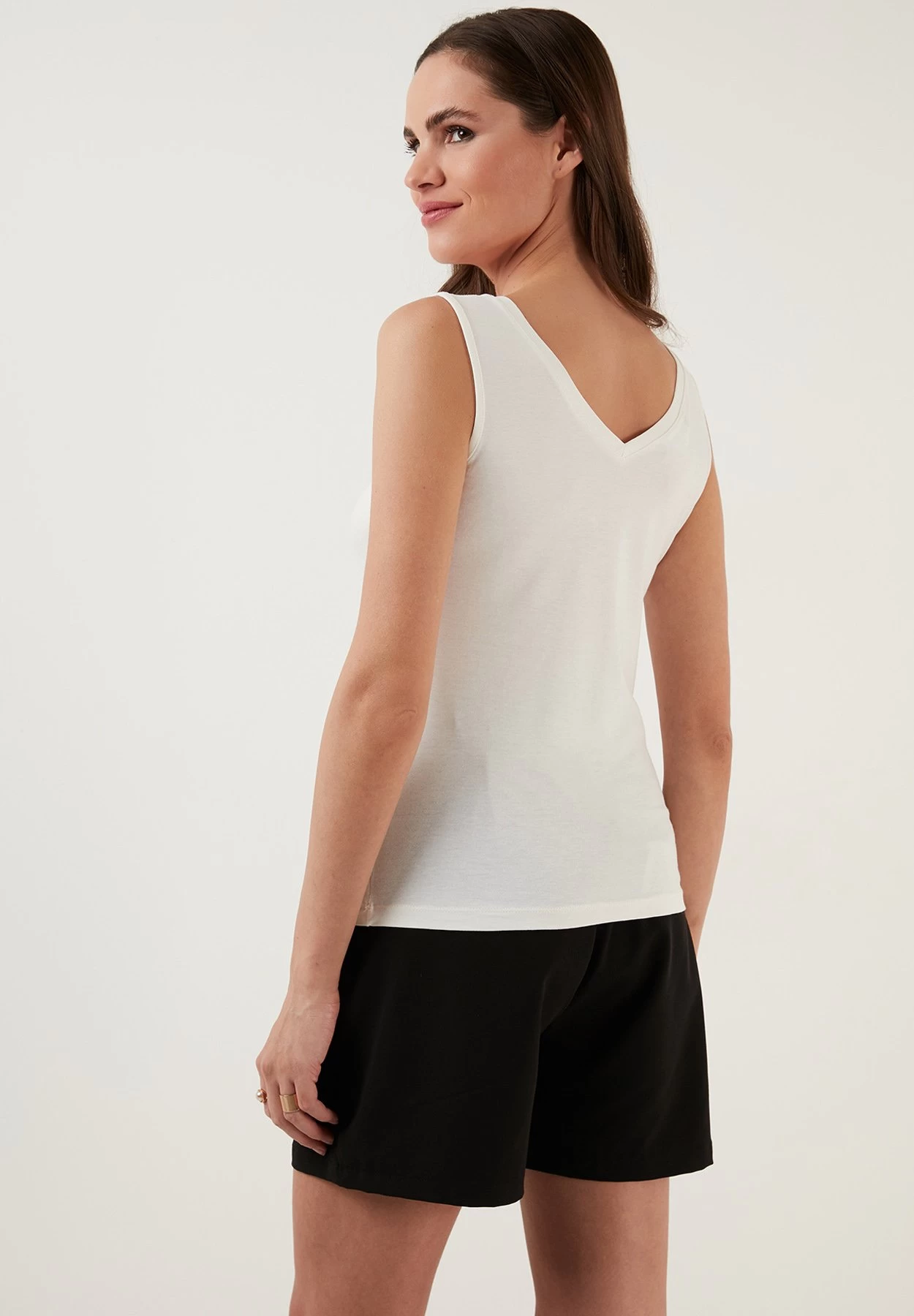LELA Regular Fit - Top - Ecru 3 LELA Regular Fit - Top - Ecru - Afbeelding 3