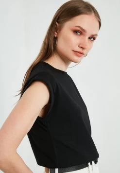 LELA Basic - T-Shirt Basic - Black -LELA 9a8b5c1b37014d10824b48aa0e278d11