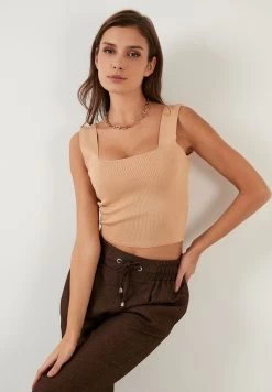 LELA Slim Fit - Top - Biscuit -LELA a5a6142796484e5690278af95dd1c04e