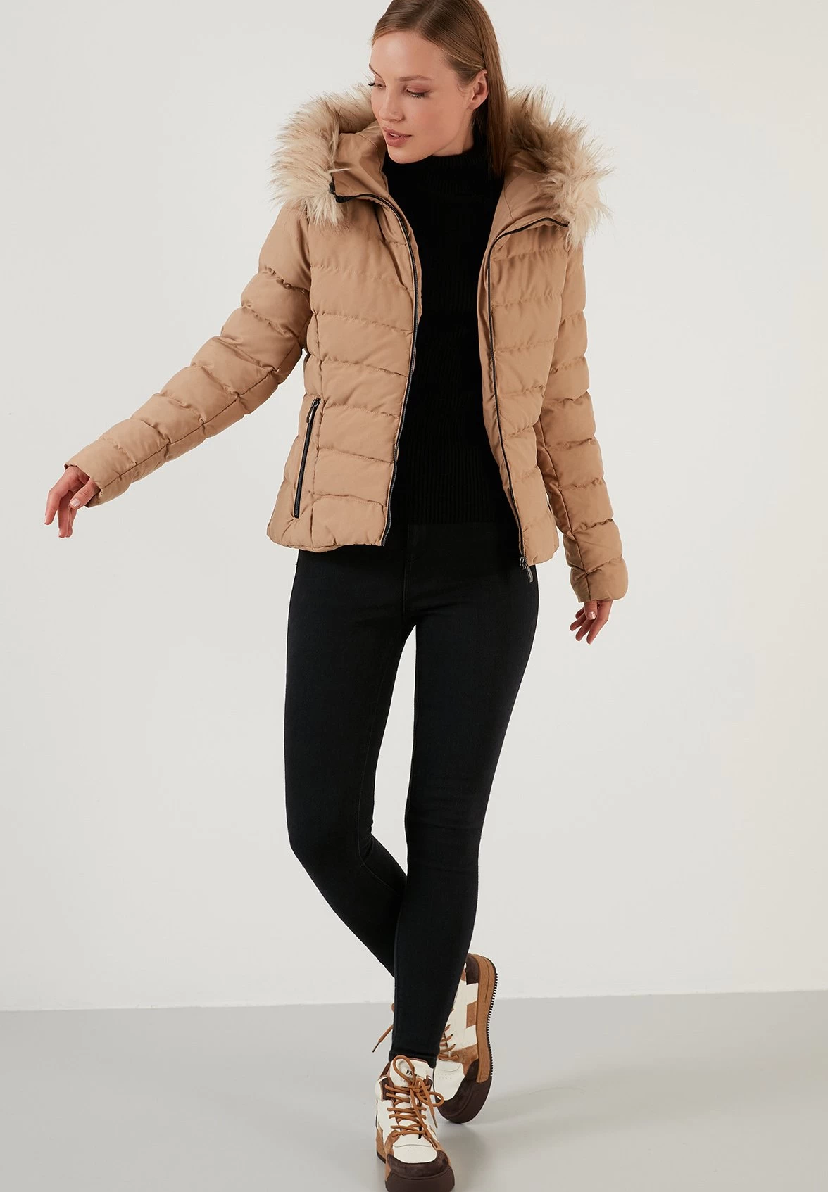 LELA Inflatable- Winterjas - Light Brown 2 LELA Inflatable- Winterjas - Light Brown - Afbeelding 2