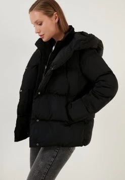 LELA Winterjas - Black 12 LELA Winterjas - Black -LELA a6bf6eab0fd8451faa55fea73bbb3073