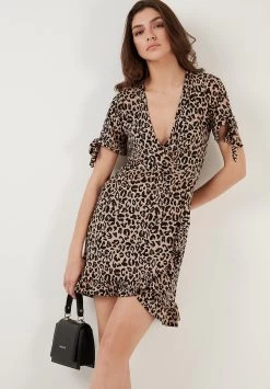 LELA Floral V Neck Ruffle Detail Mini- Jurk - Leopard -LELA aa18b5a2c9a345b59422df8eabea71a7