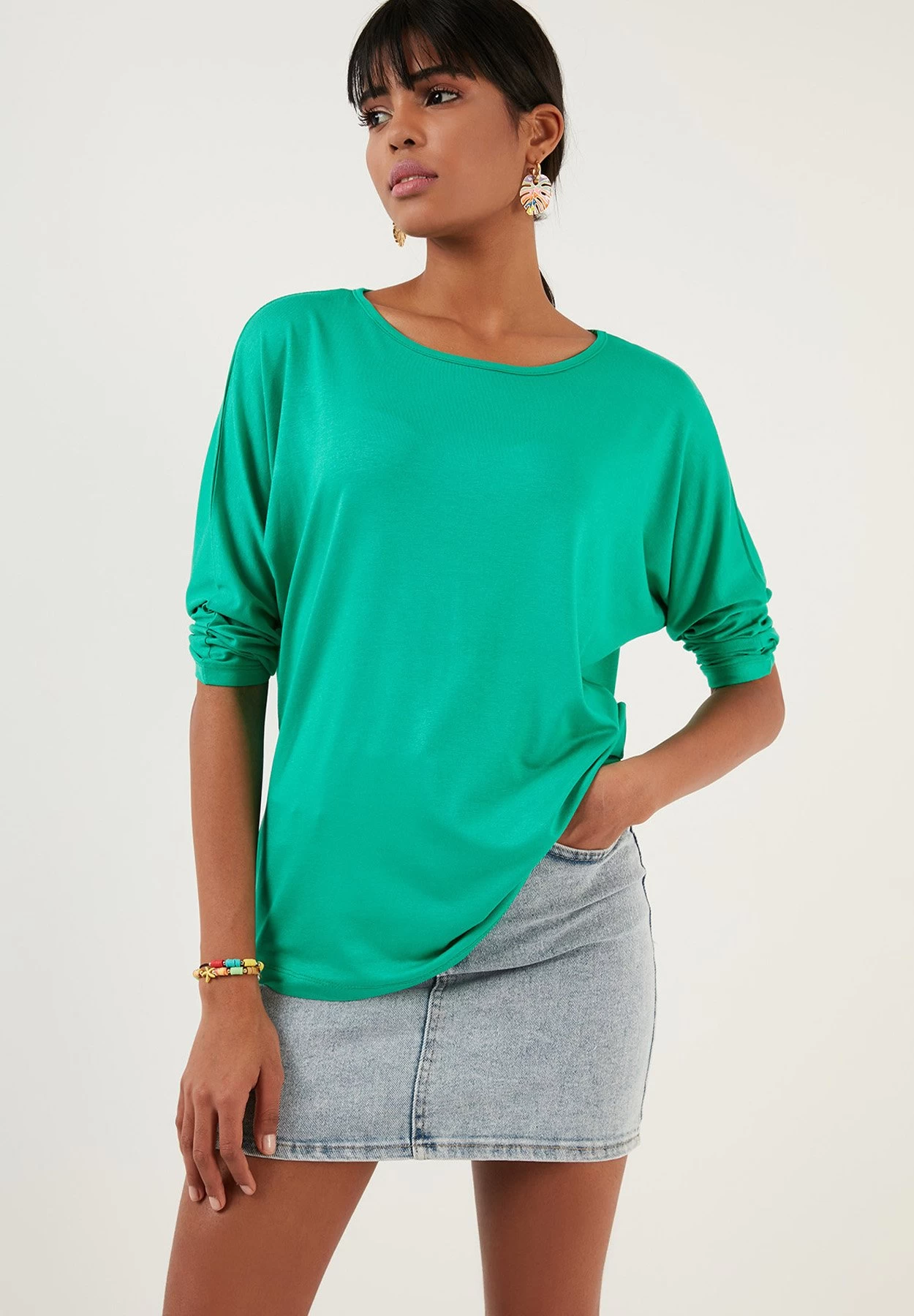 LELA Crew Neck- Longsleeve - Benetton 1 LELA Crew Neck- Longsleeve - Benetton