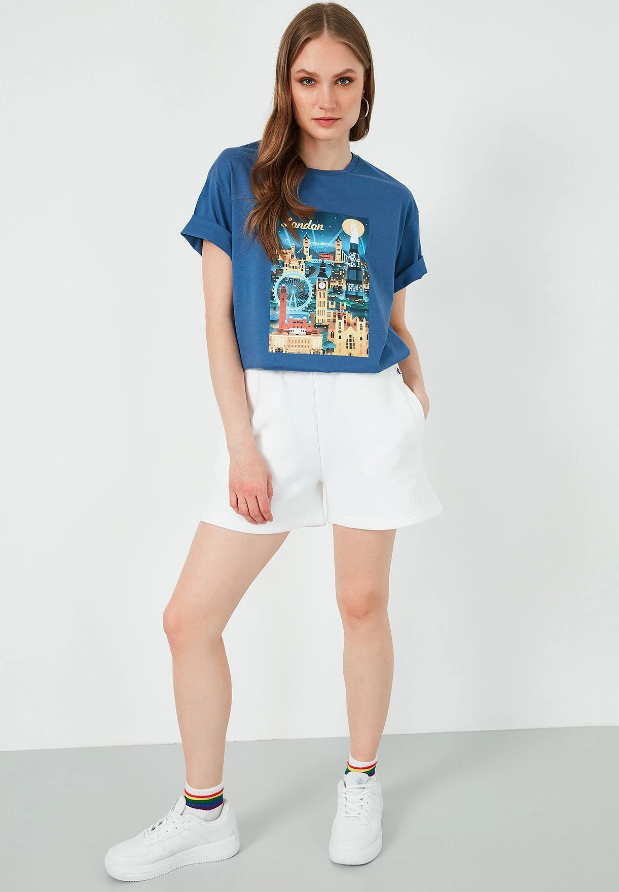 LELA Loose Fit - T-Shirt Print - Indigo 2 LELA Loose Fit - T-Shirt Print - Indigo - Afbeelding 2