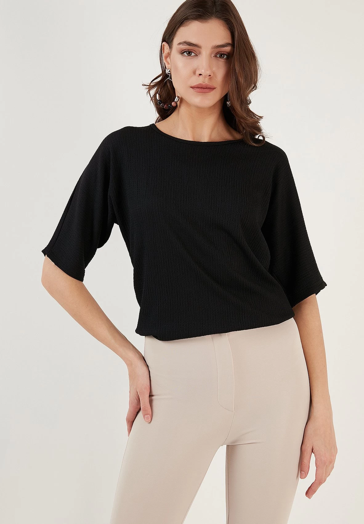 LELA Regular Fit - T-Shirt Basic - Black 4 LELA Regular Fit - T-Shirt Basic - Black - Afbeelding 4