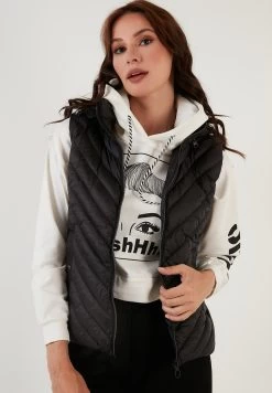 LELA Regular Fit - Bodywarmer - Black -LELA c9fcbdf3f2d446e2b4640799188baf6b