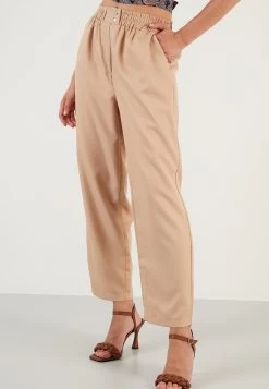 LELA Regular Fit - Broek - Camel -LELA e543ad81ae1541e9b1a9a0d0afd67ab9