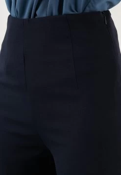 LELA Broek - Dark Blue 11 LELA Broek - Dark Blue -LELA e802e0f282884b0ea9ad88ac082941a6