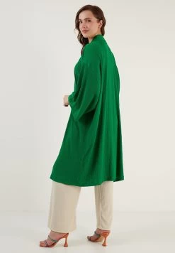 LELA Mantel - Benetton Color 8 LELA Mantel - Benetton Color -LELA ec55321fb6db4ae39a72e3a87de8d634