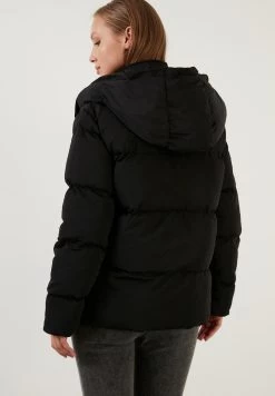 LELA Winterjas - Black 9 LELA Winterjas - Black -LELA f678ec8075e54165b80e492e77bded21