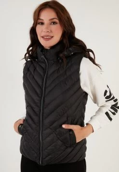 LELA Regular Fit - Bodywarmer - Black -LELA f7fa7d194f10429c9c3d765e3425a770