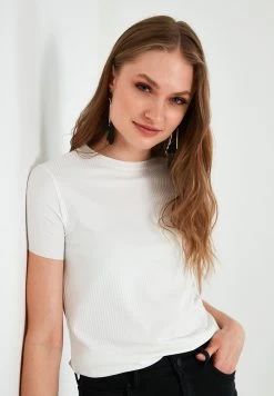 LELA Regular Fit - T-Shirt Print - Ecru