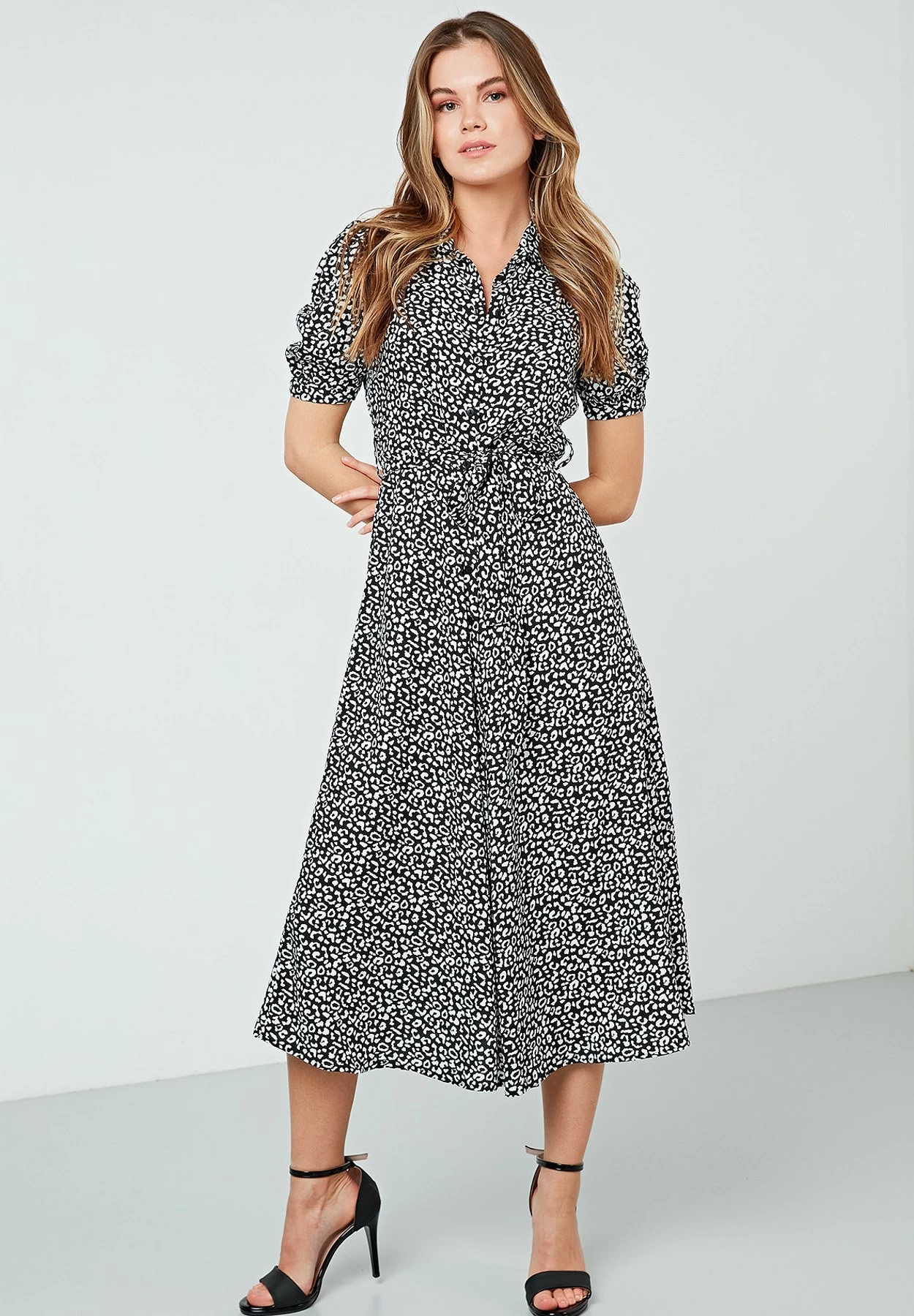 LELA Blousejurk - Black-White 1 LELA Blousejurk - Black-White