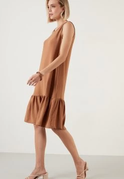 LELA Regular Fit- Jurk - Snuff Colored -LELA fce1be17983d411aa8516f6f0a3bb296