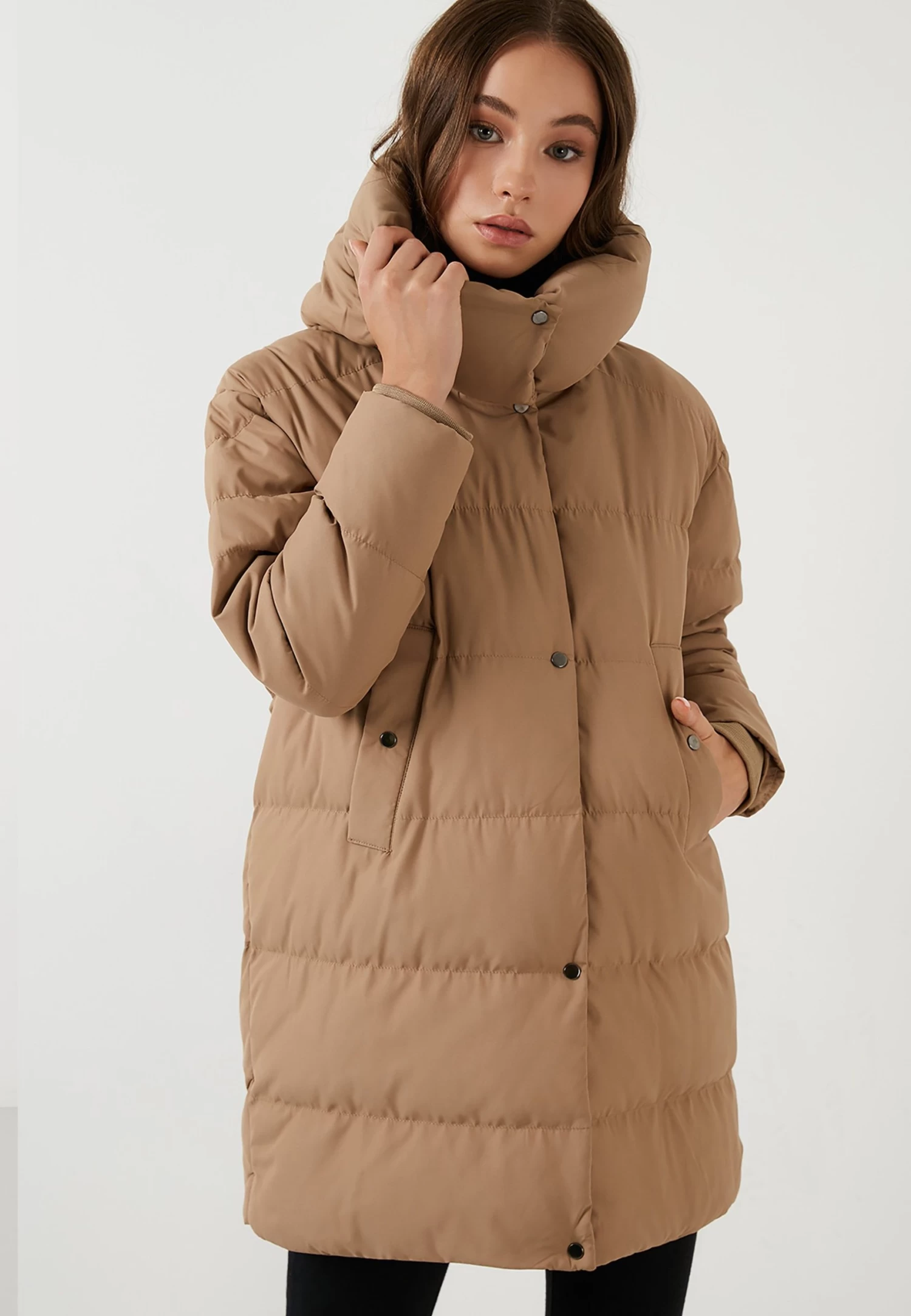 LELA Oversized Inflatable Long- Winterjas - Beige 3 LELA Oversized Inflatable Long- Winterjas - Beige - Afbeelding 3